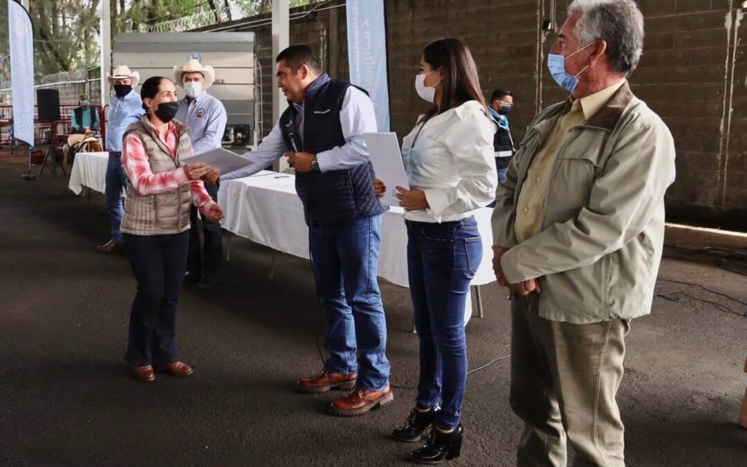 El agro demanda enfoque sustentable. Entrega de recursos, Salvador Álvarez: Sader Jalisco